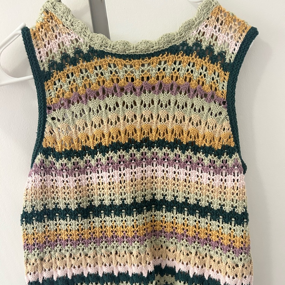 Beautiful textured knit tank
